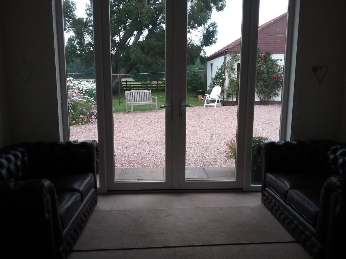 Leuchars Shangri-La Bed And Breakfast מראה חיצוני תמונה
